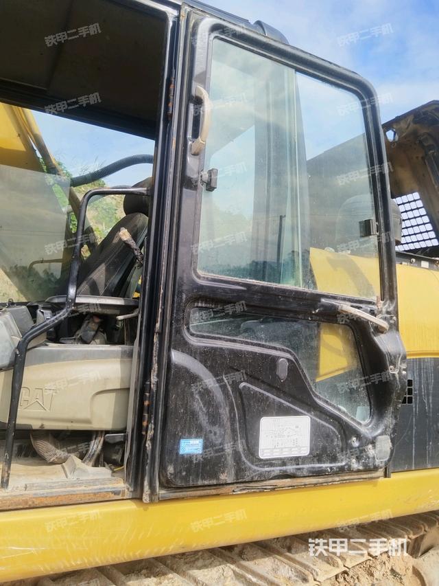 頂棚整體(駕駛室部分) 頂棚整體(駕駛室部分)