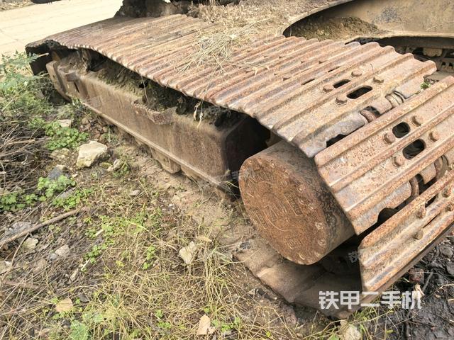 左側(cè)履帶整體?(行走機(jī)構(gòu)) 左側(cè)履帶整體?(行走機(jī)構(gòu))