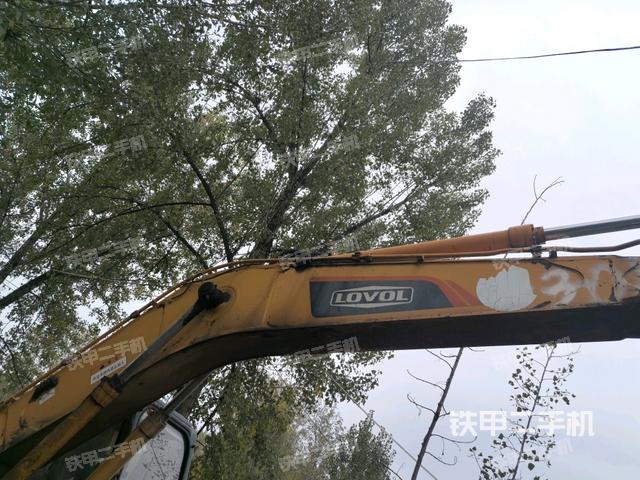 大臂根部?斜視(工作和回轉(zhuǎn)裝置) 大臂根部?斜視(工作和回轉(zhuǎn)裝置)