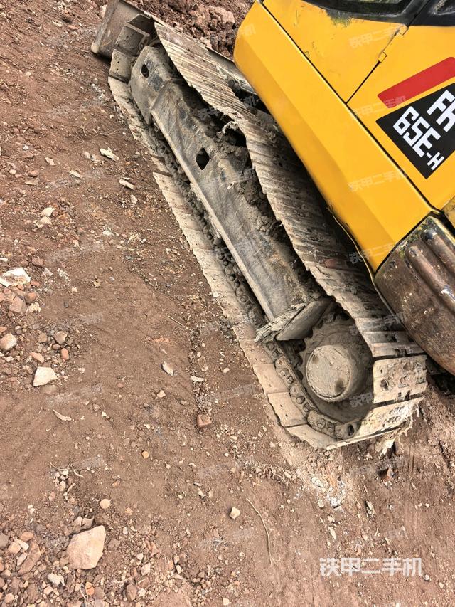 右驱动轮(行走机构) 右驱动轮(行走机构)