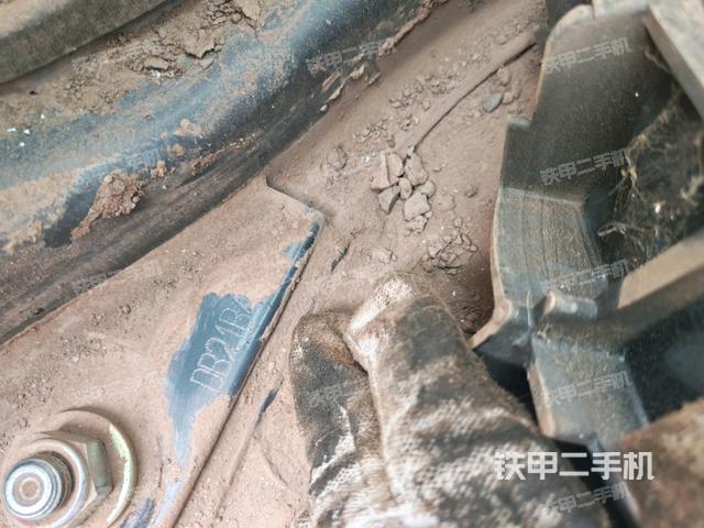 右側(cè)玻璃角標(biāo)(駕駛室部分) 右側(cè)玻璃角標(biāo)(駕駛室部分)