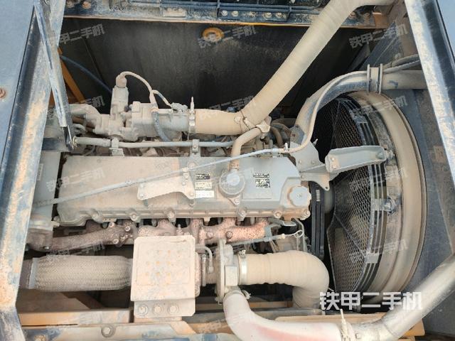 发动机室(上车部件) 发动机室(上车部件)