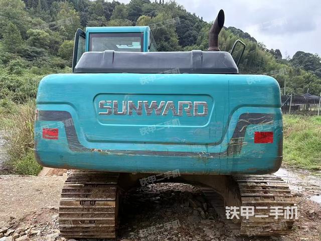 整机右后45°(整机外观) 整机右后45°(整机外观)