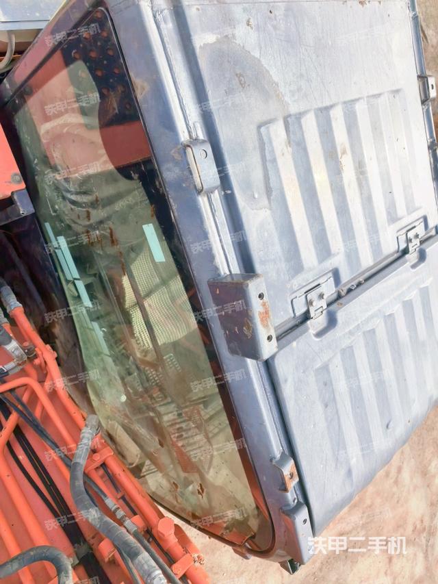 駕駛室頂部俯視(上車部件) 駕駛室頂部俯視(上車部件)