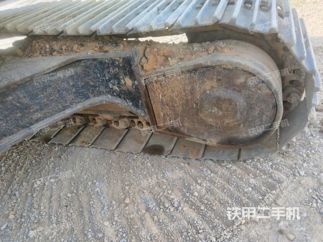 右側(cè)行走馬達蓋板(行走機構(gòu)) 右側(cè)行走馬達蓋板(行走機構(gòu))