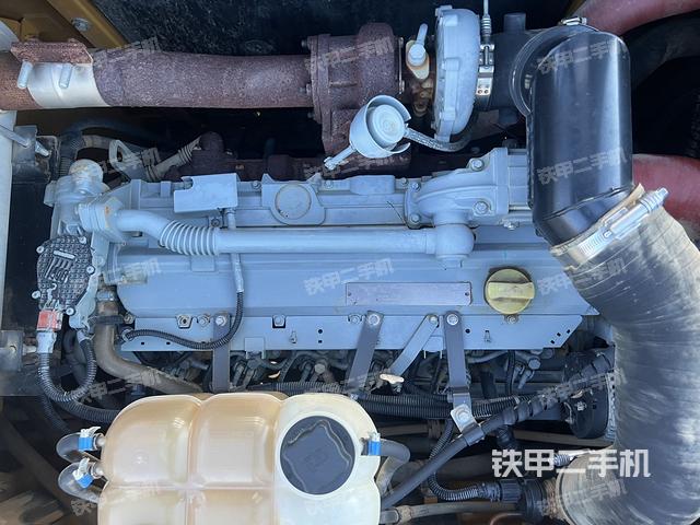 發(fā)動機整體俯視(整機外觀) 發(fā)動機整體俯視(整機外觀)