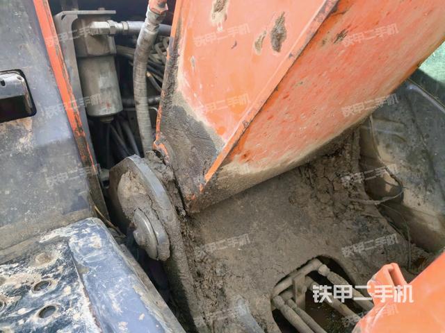 大臂根部?斜視(工作和回轉(zhuǎn)裝置) 大臂根部?斜視(工作和回轉(zhuǎn)裝置)