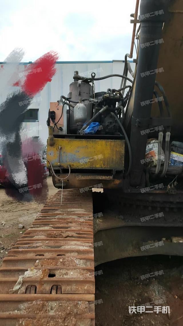 驾驶室整体(整机外观) 驾驶室整体(整机外观)