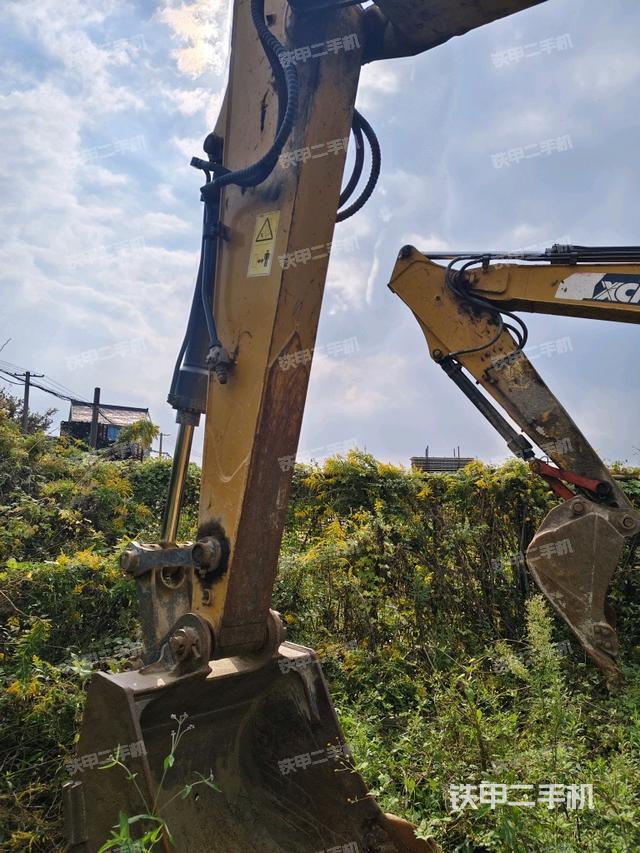 小臂整體左后(工作和回轉裝置) 小臂整體左后(工作和回轉裝置)