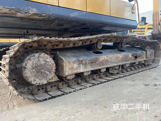 單側履帶整體(整機外觀) 單側履帶整體(整機外觀)