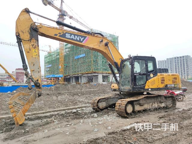 三一重工SY200C挖掘机