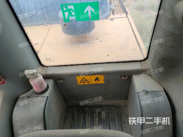 座椅后部(駕駛室部分) 座椅后部(駕駛室部分)