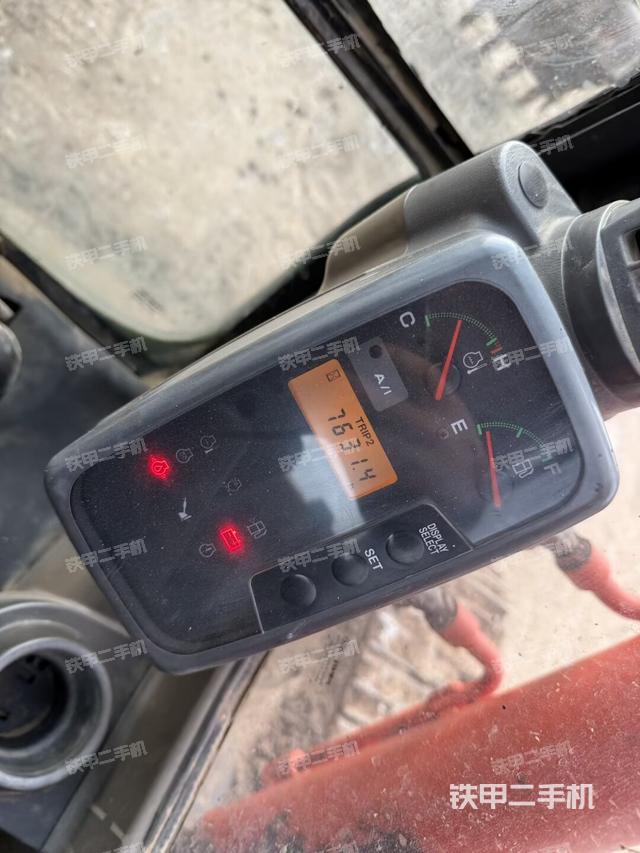 駕駛室頂部（整機(jī)外觀）