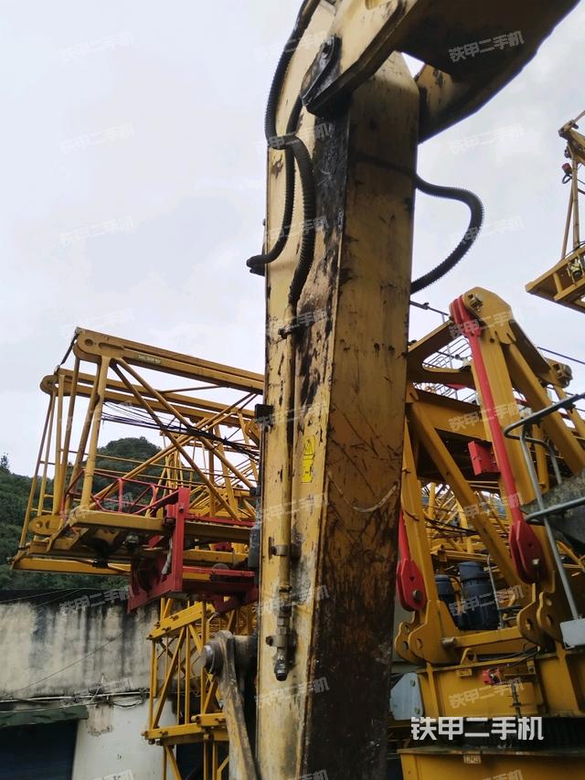 小臂整体左后（工作和回转装置）