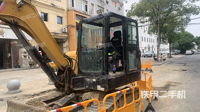 驾驶室整体（整机外观）