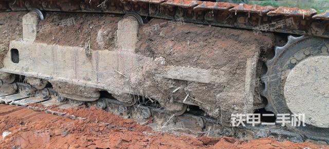 單側(cè)履帶整體（整機(jī)外觀）