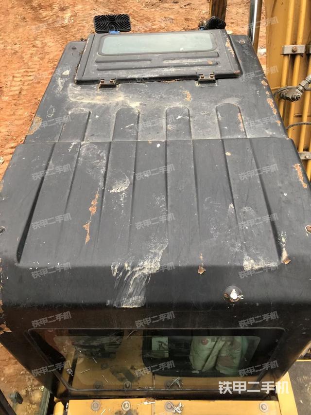 駕駛室頂部（整機(jī)外觀）