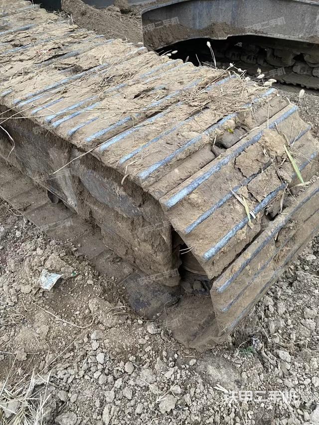 單側(cè)履帶整體（整機(jī)外觀）