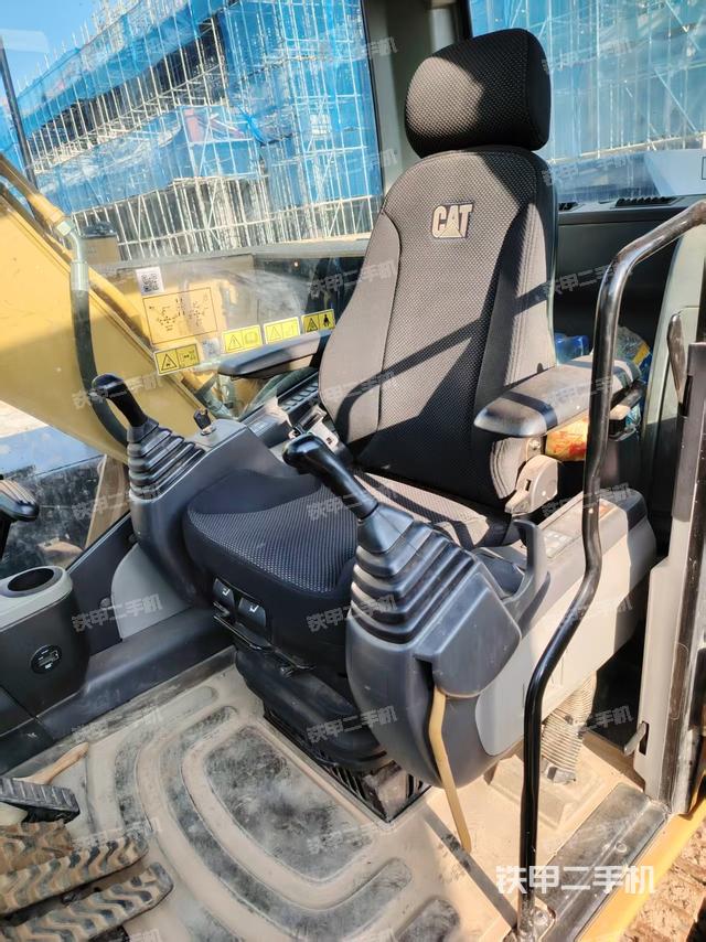 駕駛室整體（整機(jī)外觀）