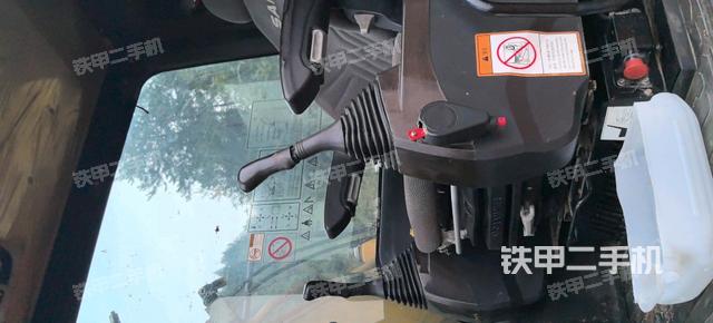 駕駛室整體（整機(jī)外觀）