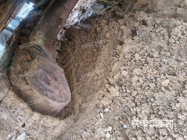 右侧行走马达盖板（行走机构）