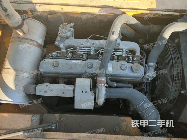 发动机整体俯视(整机外观) 发动机整体俯视(整机外观)