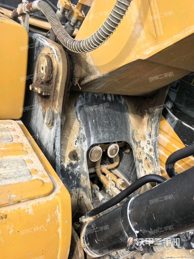 大臂根部 斜视（工作和回转装置）