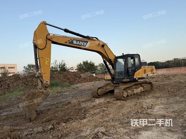 三一重工SY205C-10挖掘机