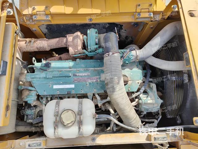 发动机整体俯视（整机外观）