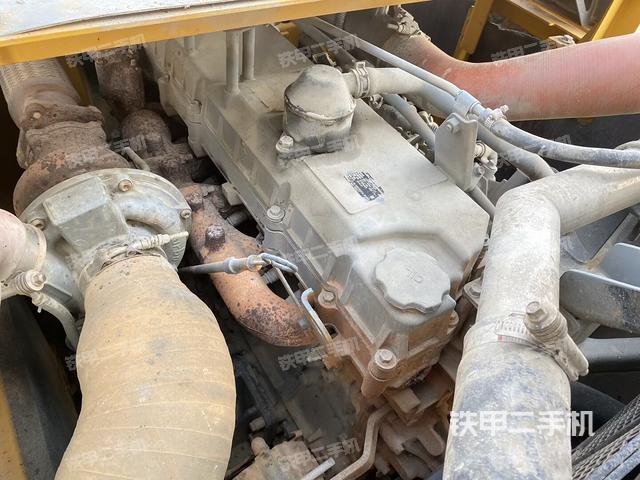 發(fā)動(dòng)機(jī)整體俯視(整機(jī)外觀(guān)) 發(fā)動(dòng)機(jī)整體俯視(整機(jī)外觀(guān))