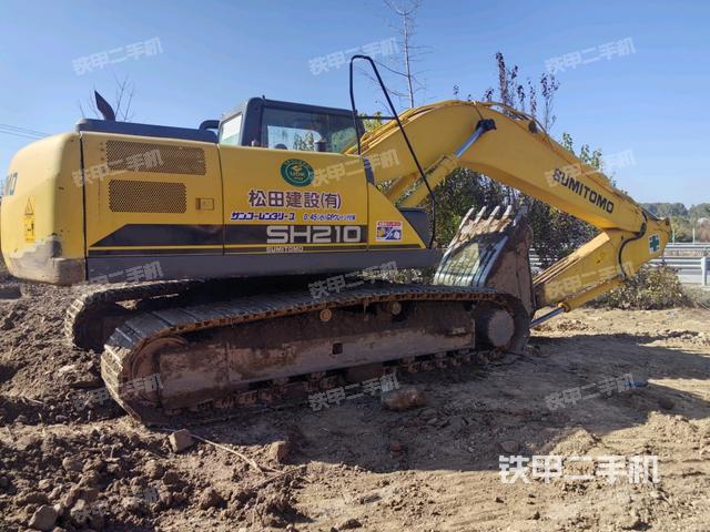 整機(jī)右后45°(整機(jī)外觀) 整機(jī)右后45°(整機(jī)外觀)