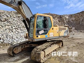 沃尔沃EC240B挖掘机