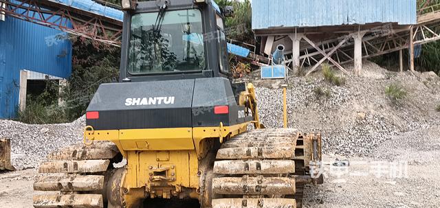 整机右后45°（设备外观及核心部件）