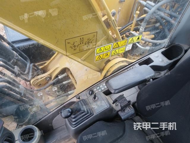 右侧玻璃角标（驾驶室部分）