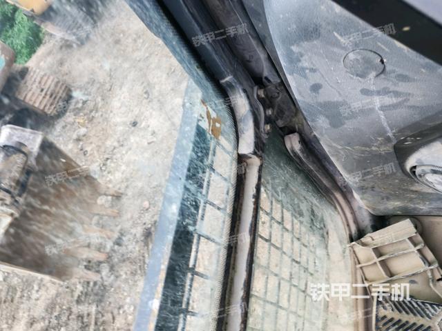 座椅后部（驾驶室部分）