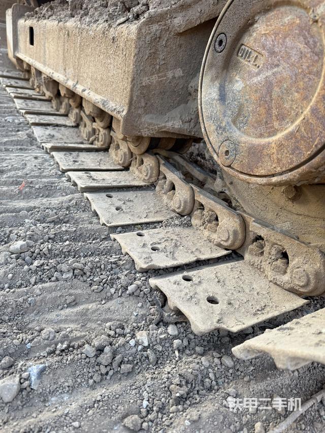 单侧履带整体（整机外观）