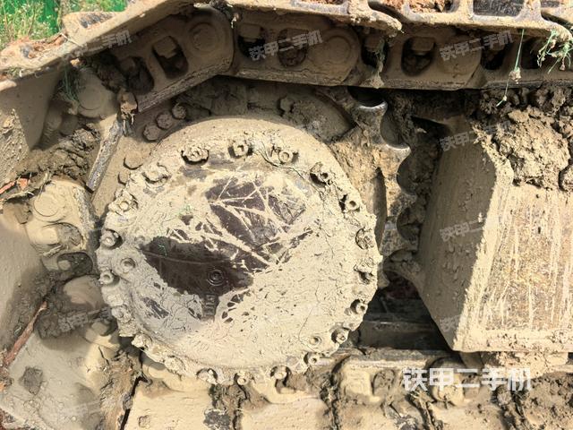 右驱动轮（行走机构）