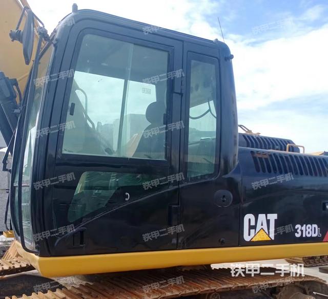 駕駛室整體（整機(jī)外觀）