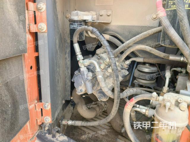 液壓泵室(大件艙室) 液壓泵室(大件艙室)