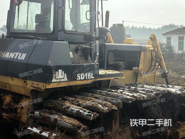 整機右后45°（設(shè)備外觀及核心部件）