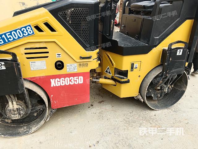 整机左侧（设备外观及核心部件）