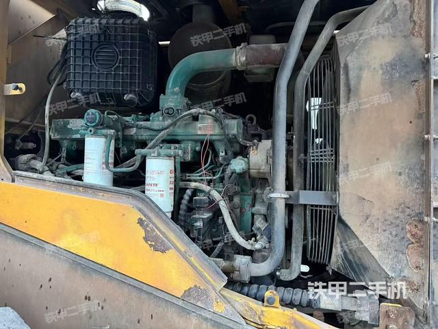 發(fā)動機左側(cè)（整機外觀及大件）