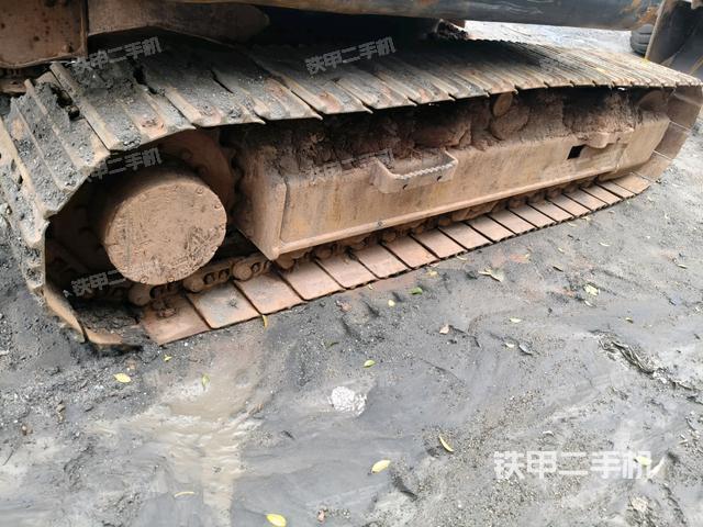 單側(cè)履帶整體（整機(jī)外觀）