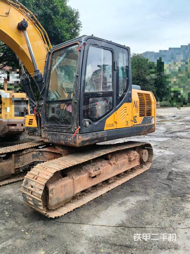 駕駛室整體（整機(jī)外觀）