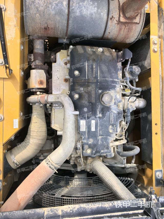 发动机室（上车部件）