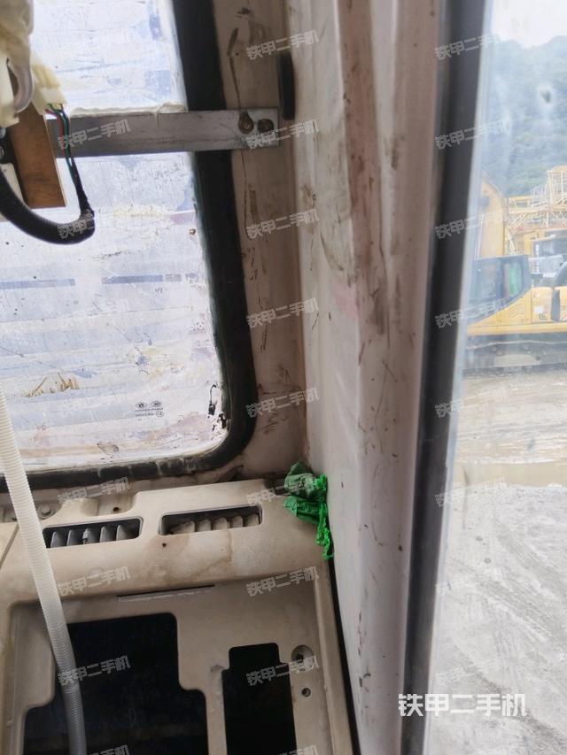 后窗玻璃角標(biāo)（駕駛室部分）