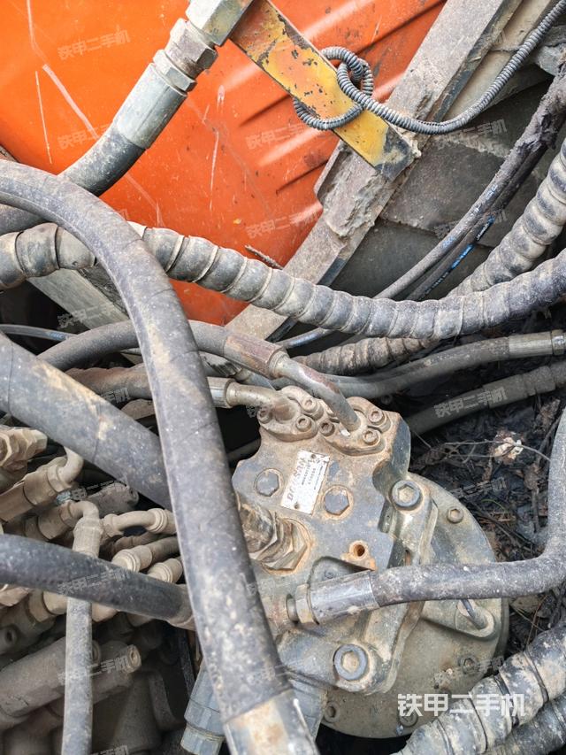 气门室盖螺丝特写（上车部件）