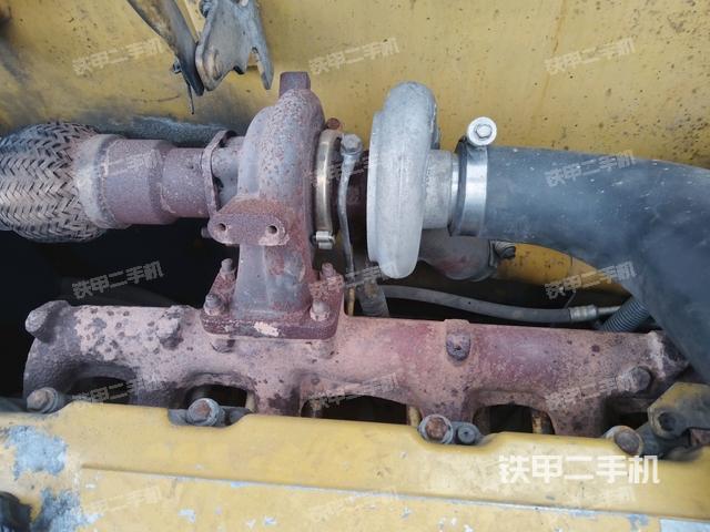 气门室盖螺丝特写（上车部件）