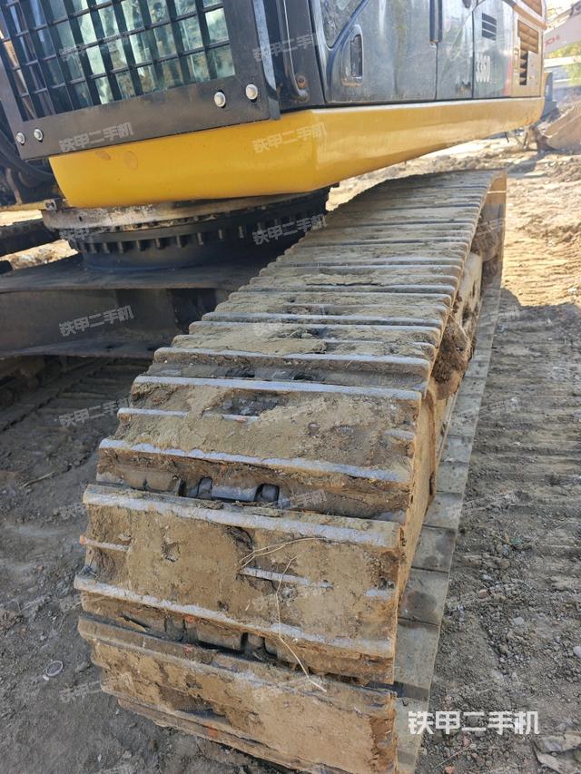 单侧履带整体（整机外观）