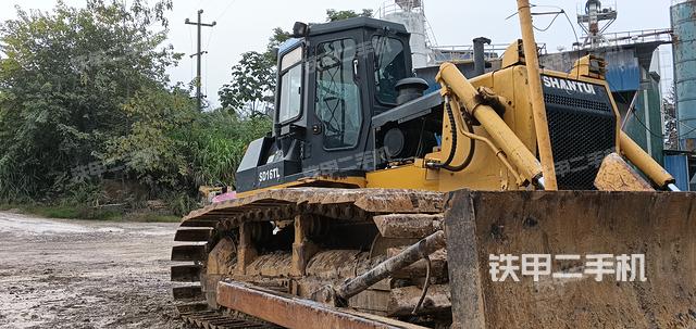 整机右侧（设备外观及核心部件）